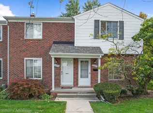 23200 Edsel Ford Ct, Saint Clair Shores, MI