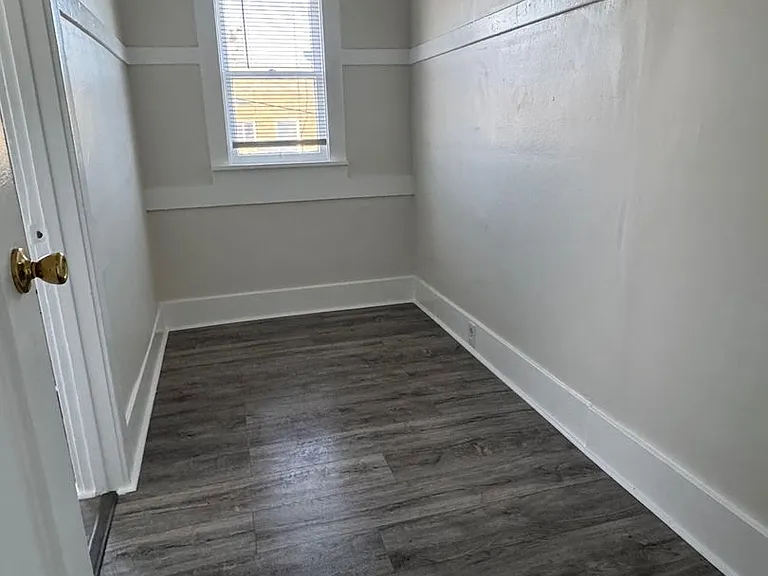 1445 Elm LB — Photo 5