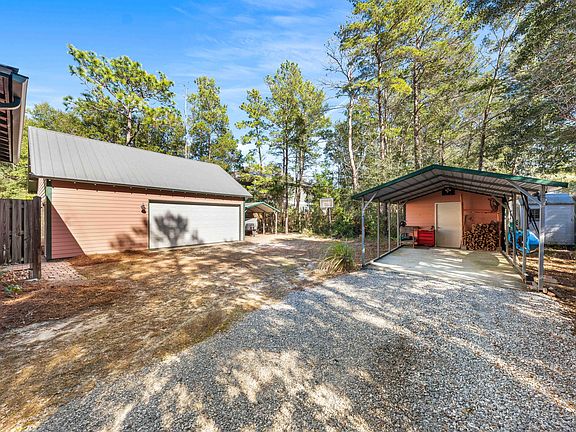 4th image of 556 Little Canal Dr