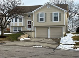 1848 Current St, Liberty, MO 64068