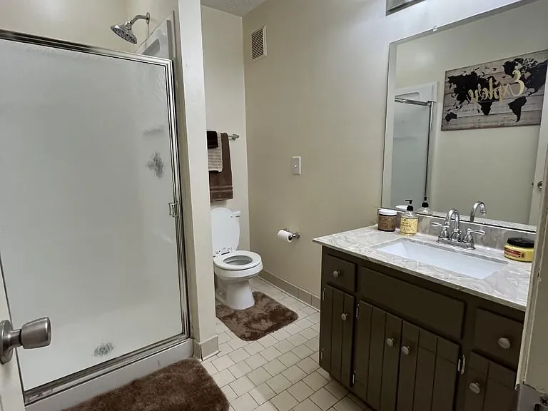 1808 State St #305 — Photo 12