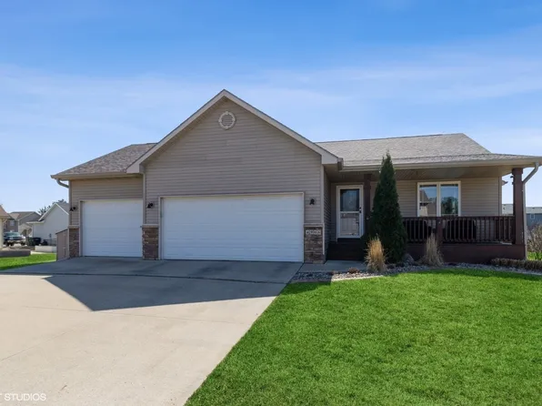 4906 Prairie Pl, Johnston, IA 50131
