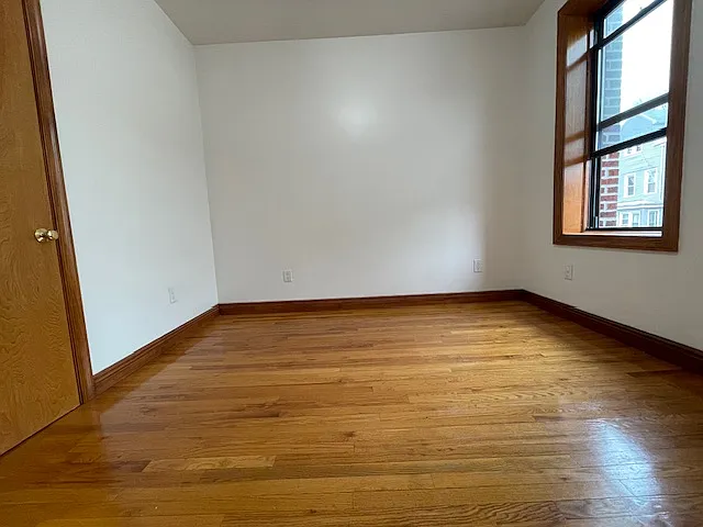 535 45th St #6B — Photo 5