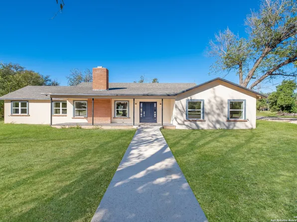 355 Fm 1796, Dhanis, TX 78850