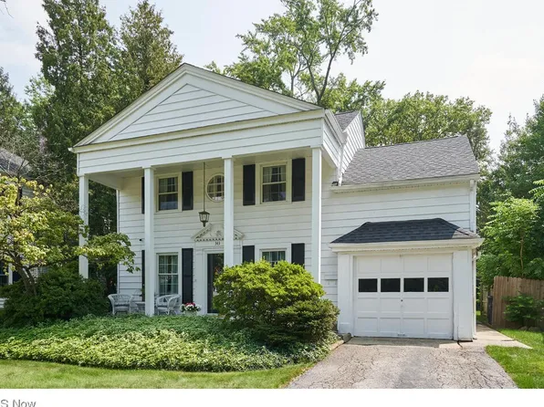 343 Castle Blvd, Akron, OH 44313