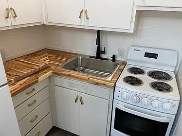 712 E Coeur D Alene Ave #1 — Photo 3