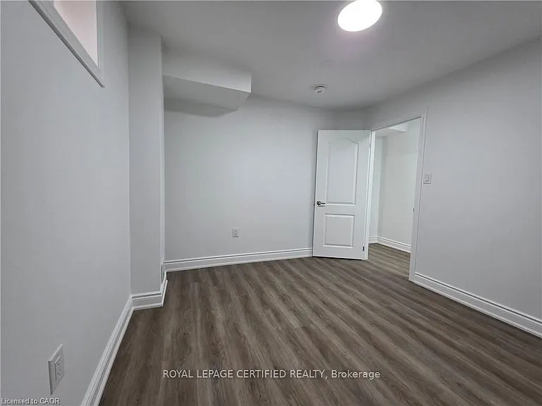24 Chase Cres #BASEMENT — Photo 16