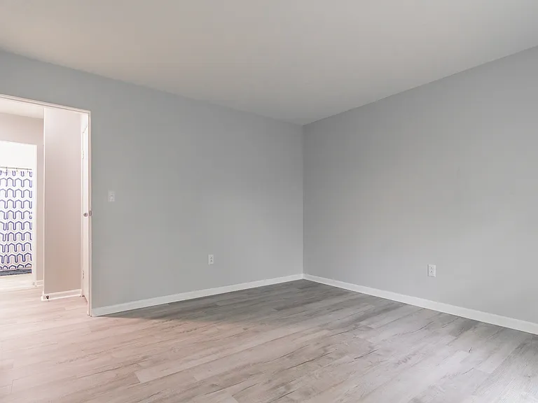 Carpenter Apartments — Photo 27