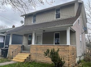 933 Inman St, Akron, OH 44306