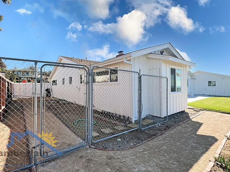 4033 Skyline Rd — Photo 14
