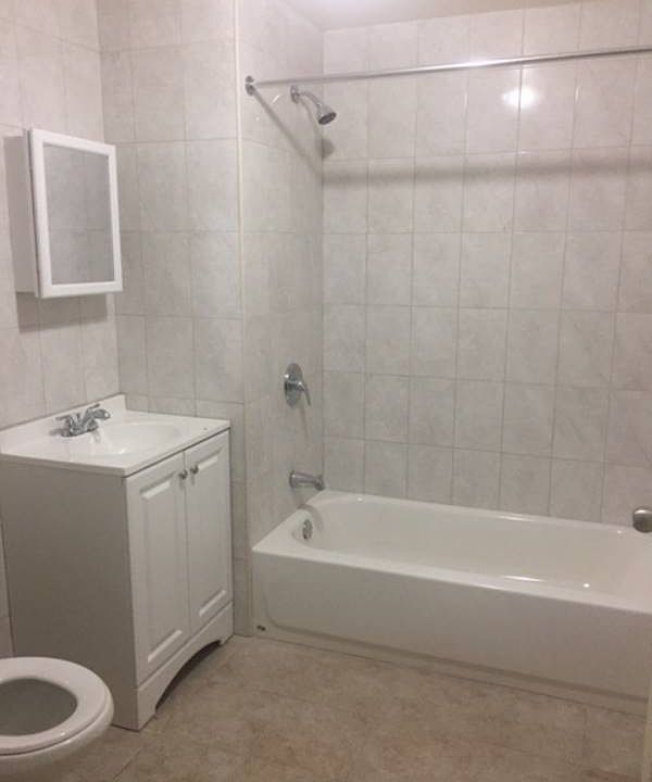 2nd image of 1553 Glebe Ave