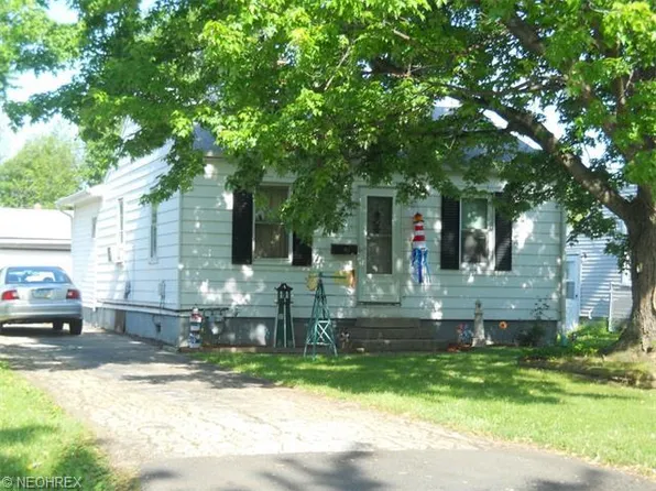 1316 E 349th St, Eastlake, OH 44095