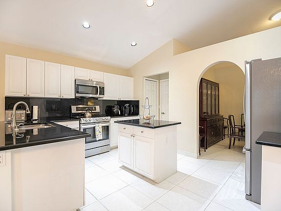2nd image of 22009 Seashore Cir