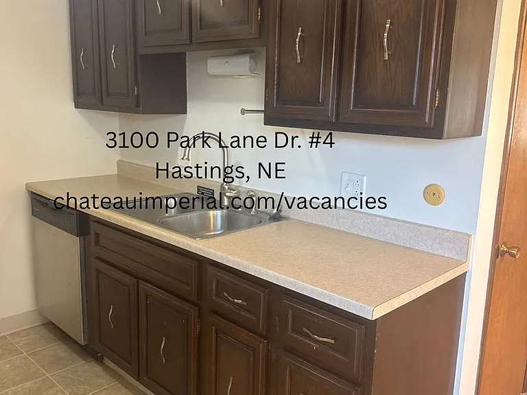 3100 Park Lane Dr — Photo 4