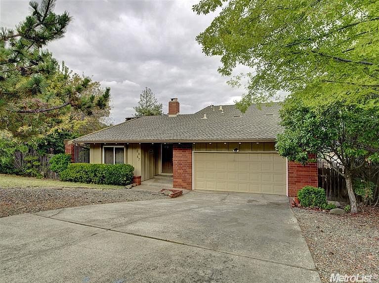1st image of 2847 Stanford Ln