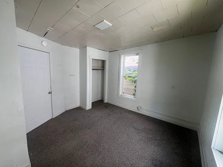535 Locust Ave — Photo 3