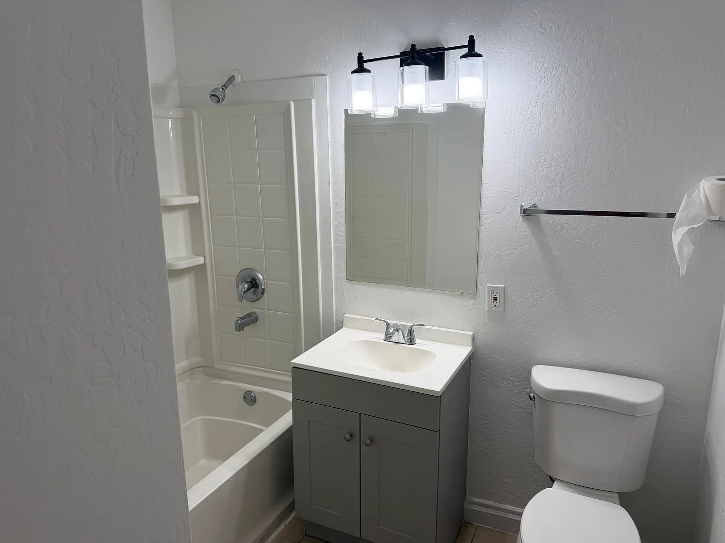 Affordable 1 Bedroom Condo in Central Las Vegas — Photo 2