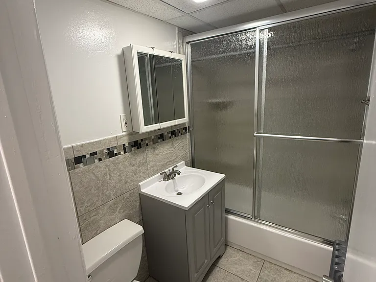 1-169 Woodside Ave #1 — Photo 11