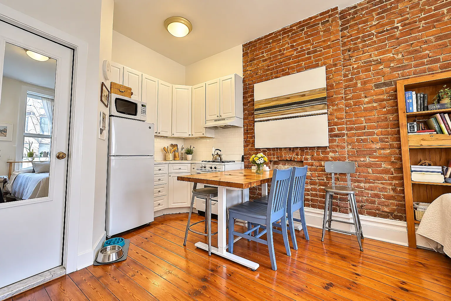 124 Berkeley Place — Photo 3