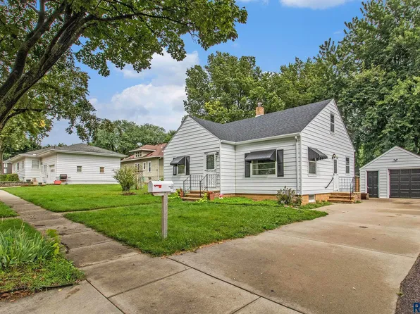 111 S Donaldson St, Luverne, MN 56156