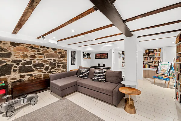 Sold by Douglas Elliman | media 16