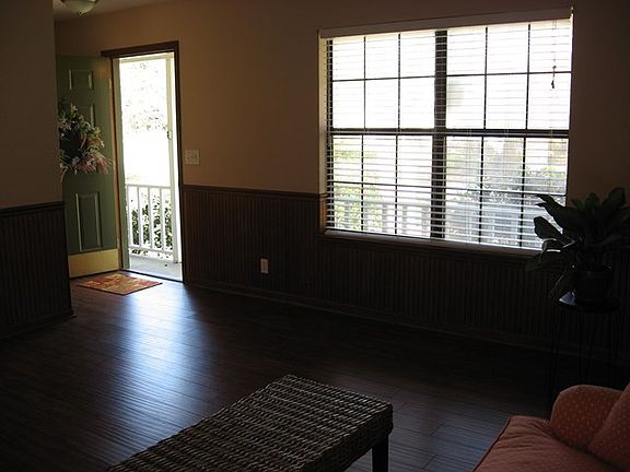 3rd image of 85 Thornhill Dr
