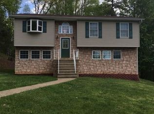 321 Shadywood Ln, Saint Albans, WV 25177