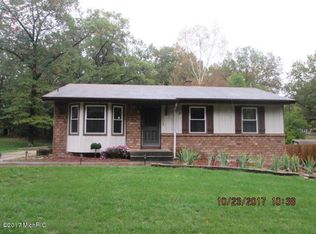 4008 Groveland Ave SW, Wyoming, MI 49519