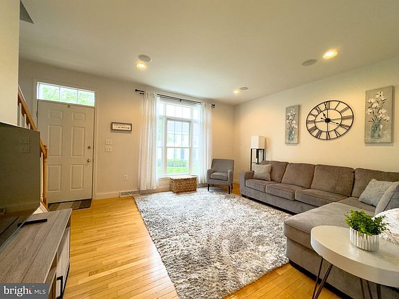 4th image of 312 Sagamore Hl