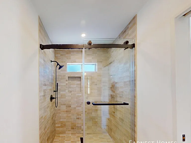 15242 Morrison St — Photo 14