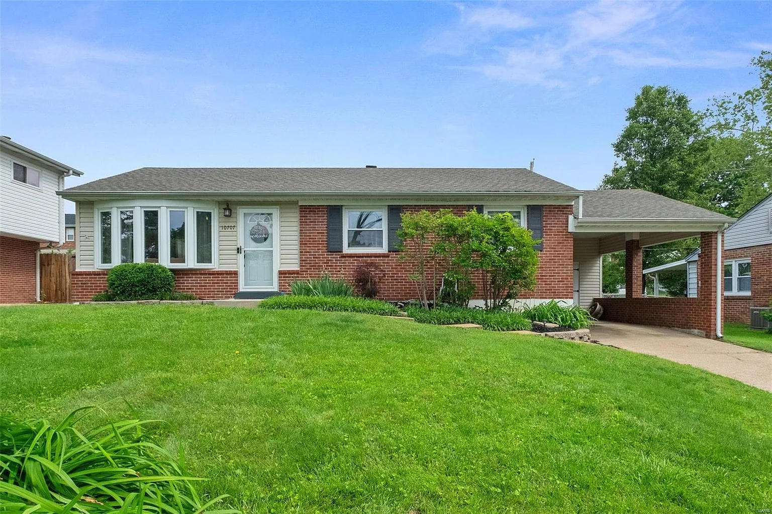 10707 Larkspur Dr photo 1