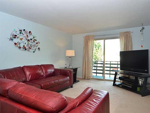 3rd image of 203 Bellwood Ct
