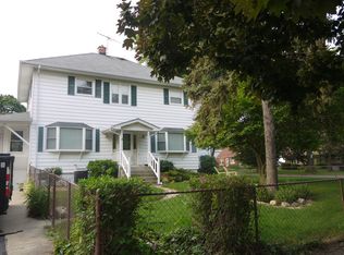 100 N Wilmette Ave, Westmont, IL 60559