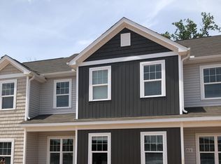 218 Chandler Ct, Sanford, NC 27330
