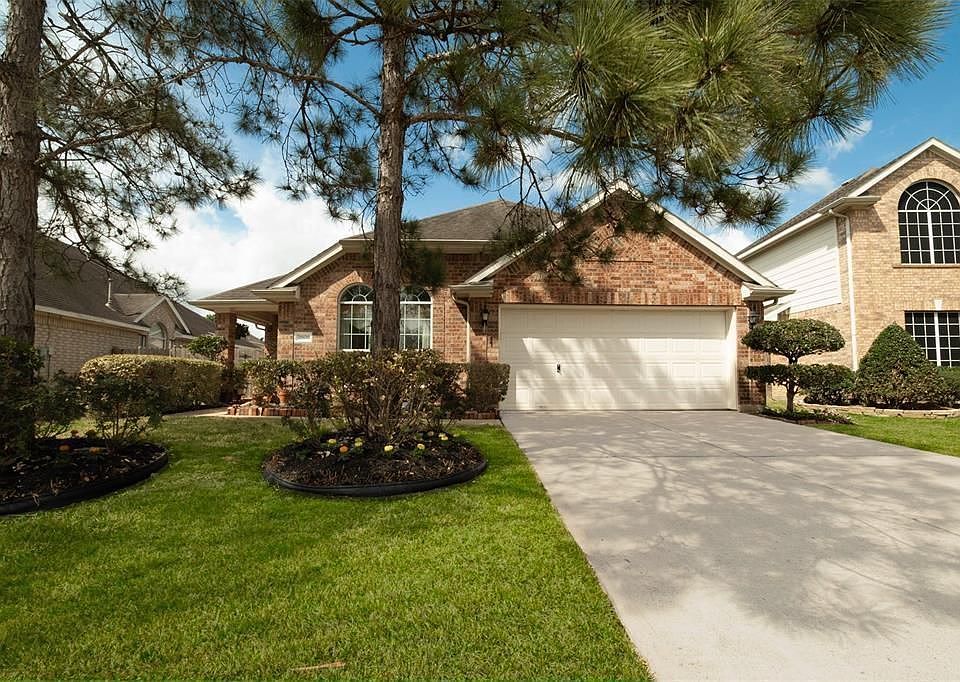 1st image of 2608 Easton Springs Ct