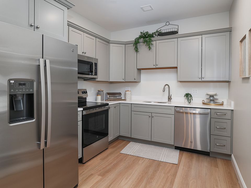 1st image of 74 Rockingham Rd #103