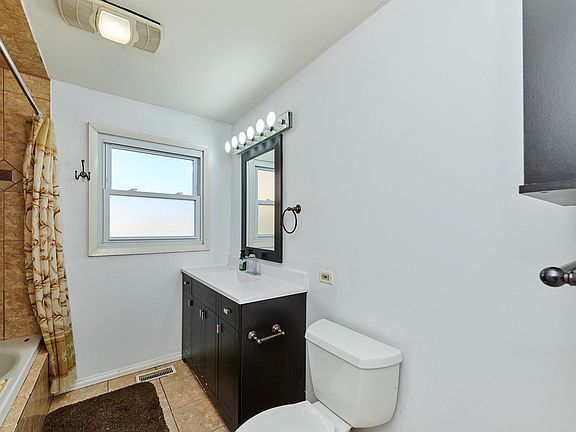 4th image of 1613 Hartmann Dr