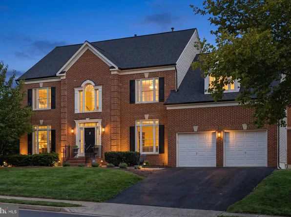 2053 George Washington Rd, Vienna, VA 22182