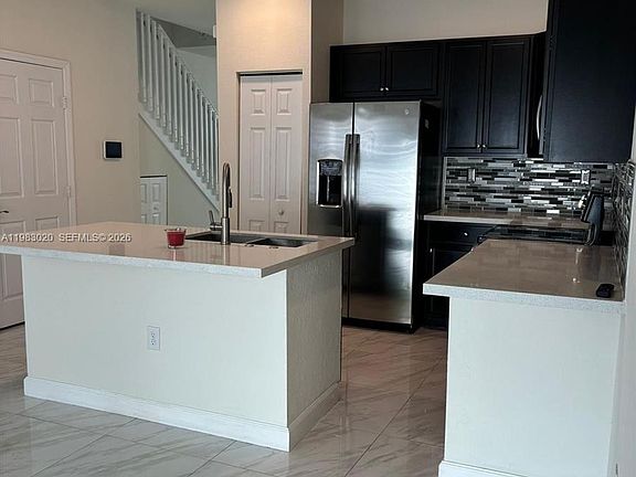 3rd image of 3337 W 105th Ter