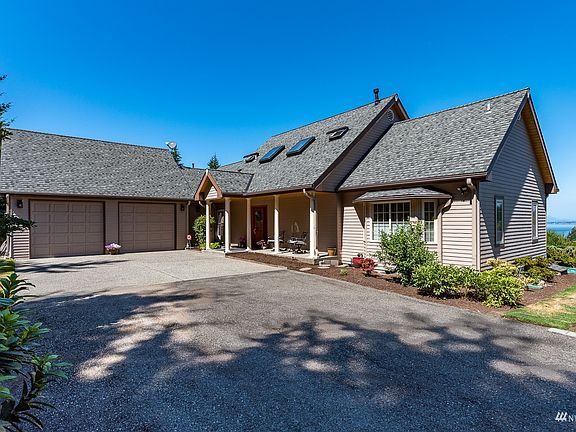 2nd image of 883 Marshall Drive