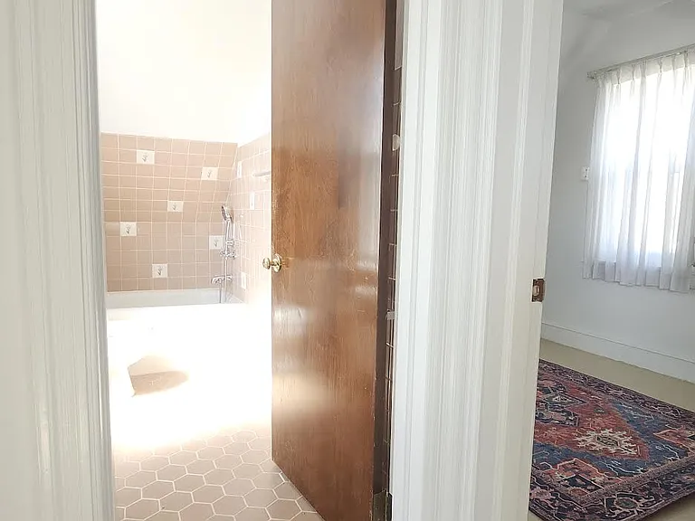 1640 Walnut Ave — Photo 4
