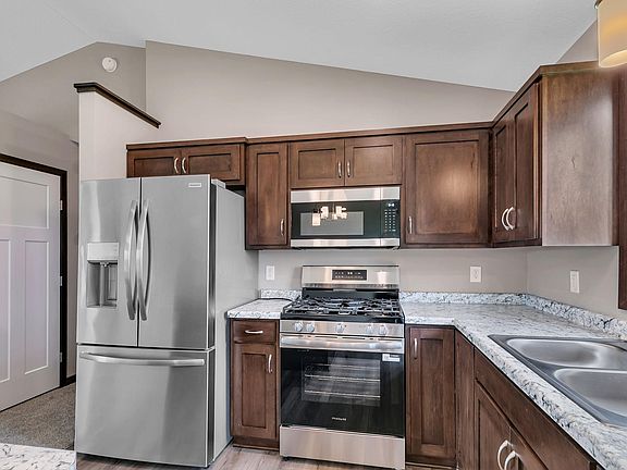 4th image of 110 Woolgrass Way