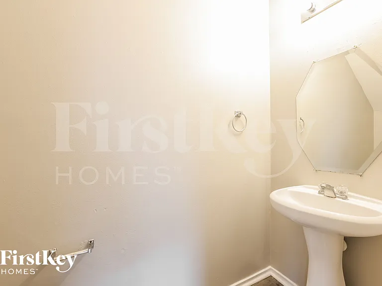 7507 Kennemer Dr — Photo 15