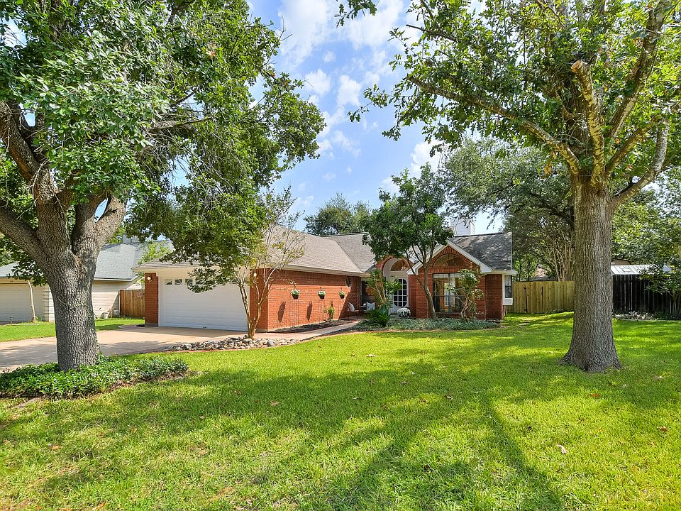 1st image of 308 Oakcrest Dr