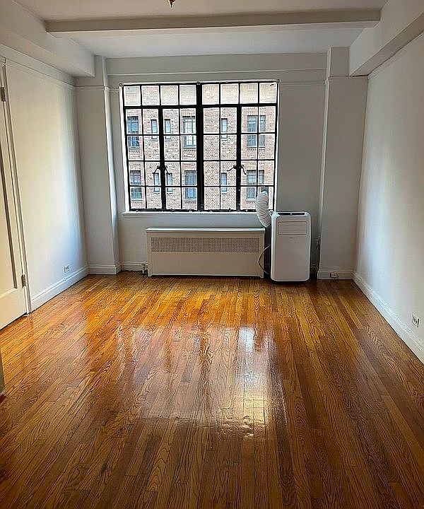 1st image of 304 E 41st St APT 1403A