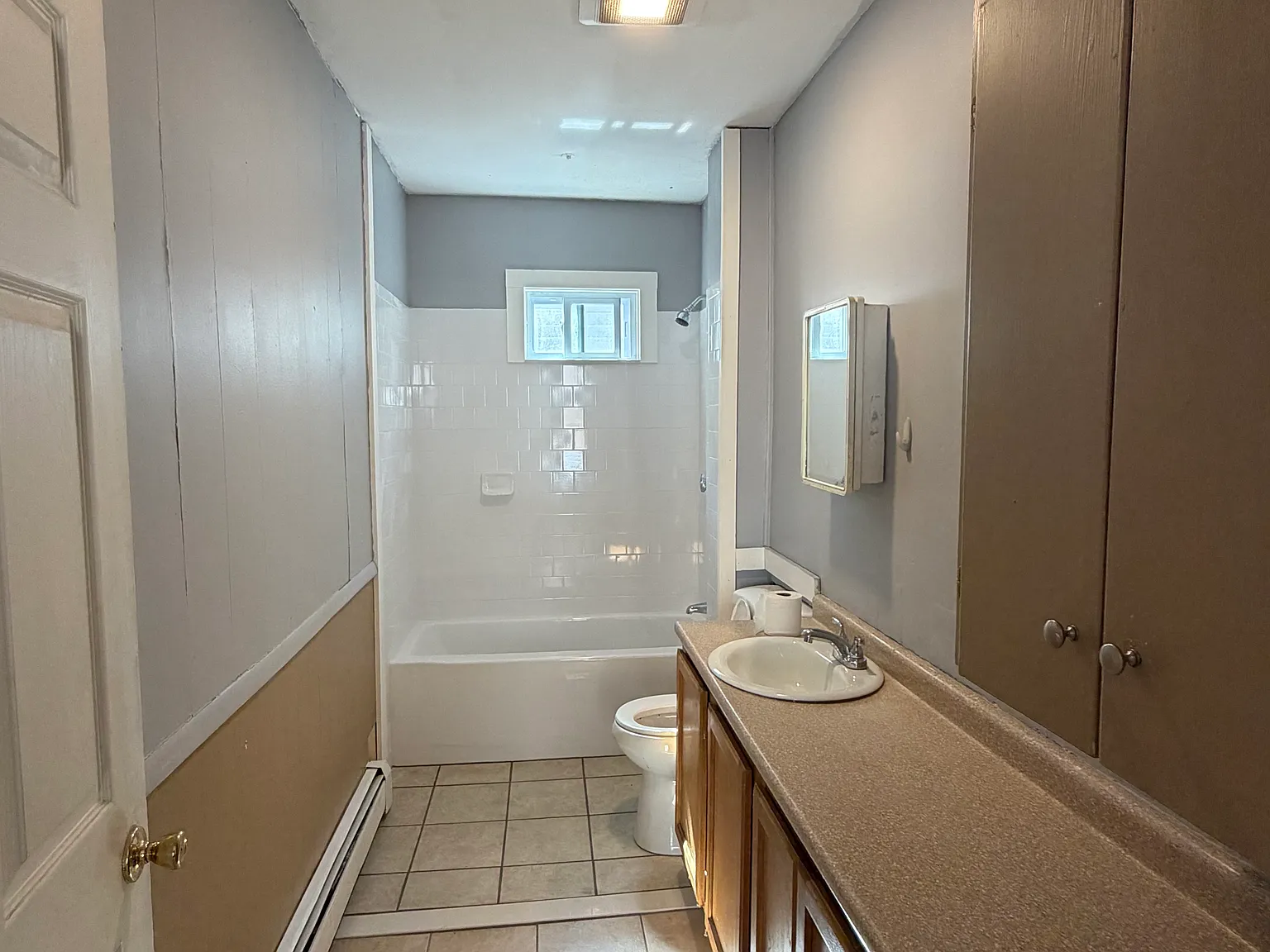 4 bed, 1400 sqft, $2,250 — Photo 2