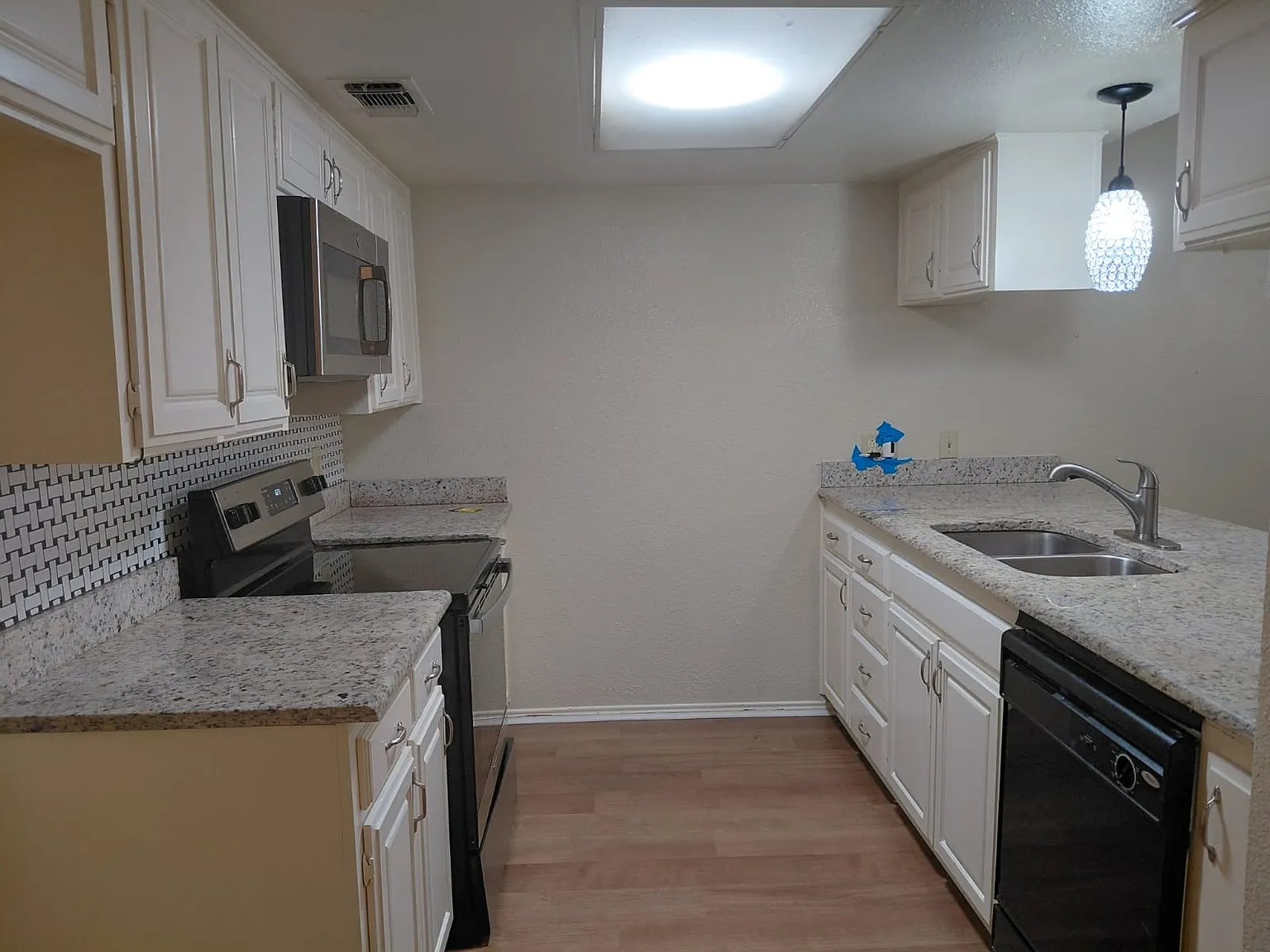 Lago Vista Dr, Benbrook — Photo 3