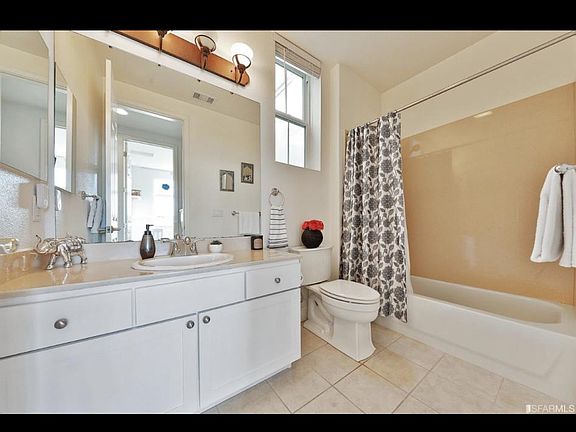 4th image of 1725 19th Ave