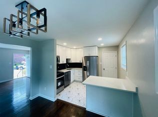 11421 Schuylkill Rd, Rockville, MD 20852