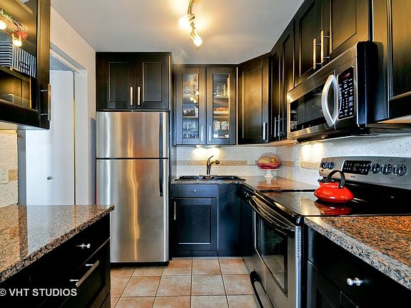 3rd image of 3660 N Lake Shore Dr APT 2001